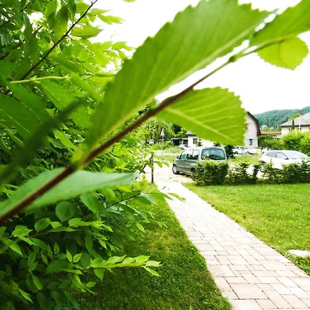 Cerveny Stylovy 3 Km Od Male Skaly Lejlighed Koberovy
